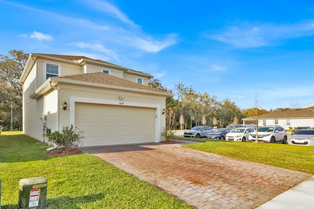5237 Royal Point Avenue Kissimmee FL 34746