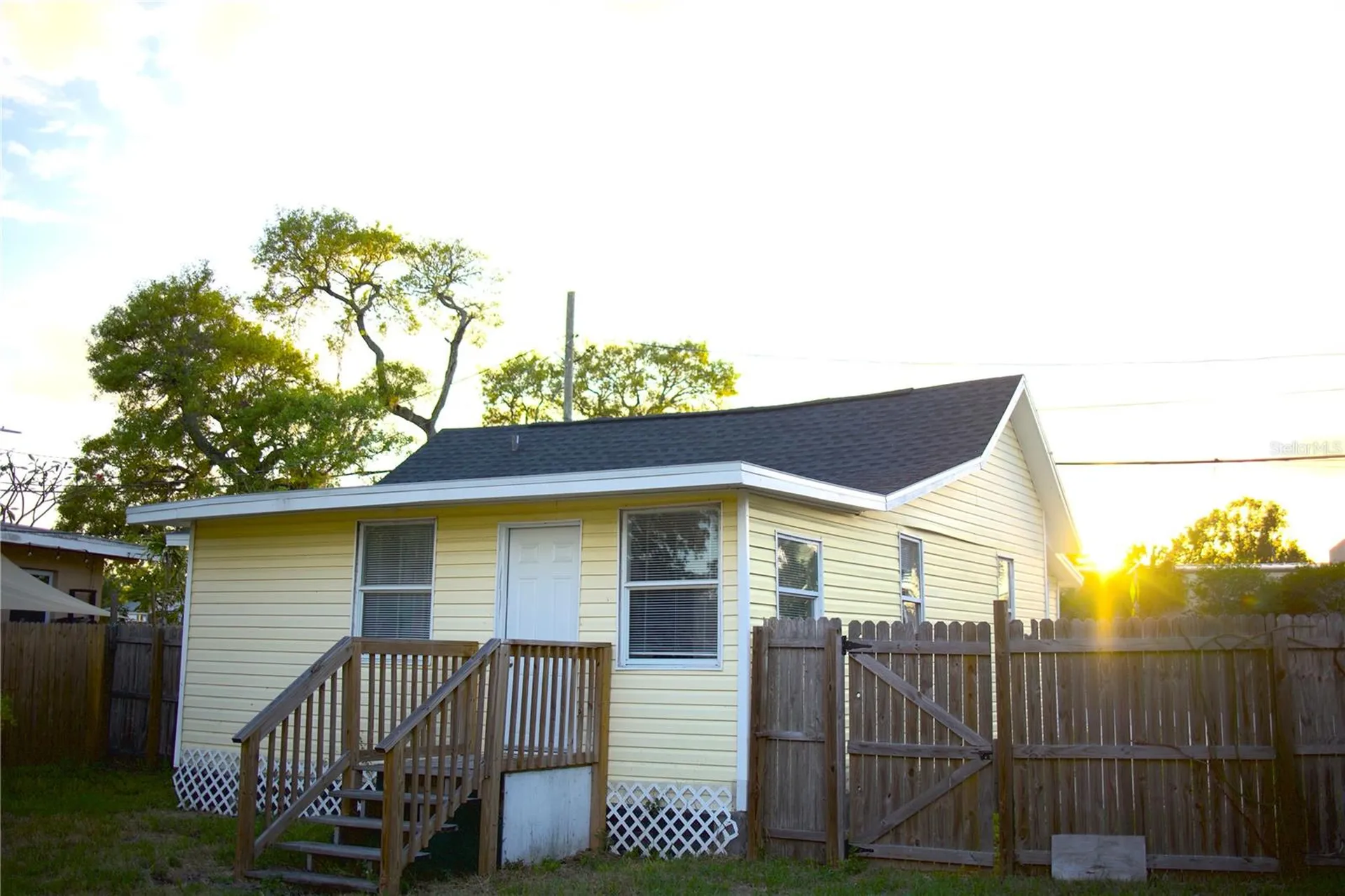 1109 Blanche B Littlejohn Trail Clearwater FL 33755