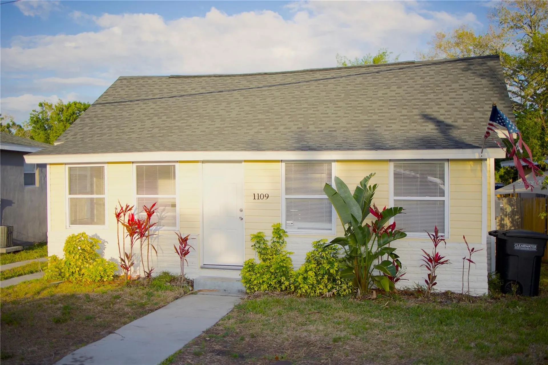 1109 Blanche B Littlejohn Trail Clearwater FL 33755