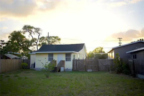 1109 Blanche B Littlejohn Trail Clearwater FL 33755