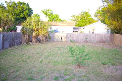 1109 Blanche B Littlejohn Trail Clearwater FL 33755