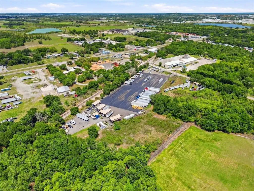 100 S Airport Road Lake Wales FL 33859
