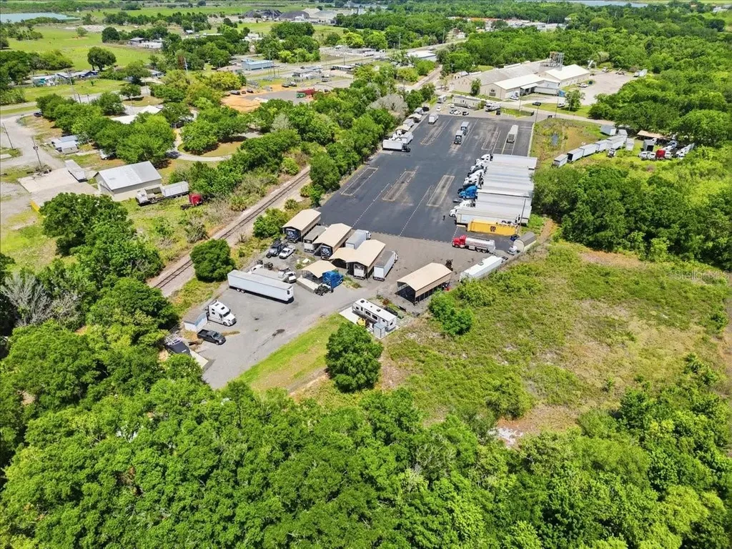 100 S Airport Road Lake Wales FL 33859