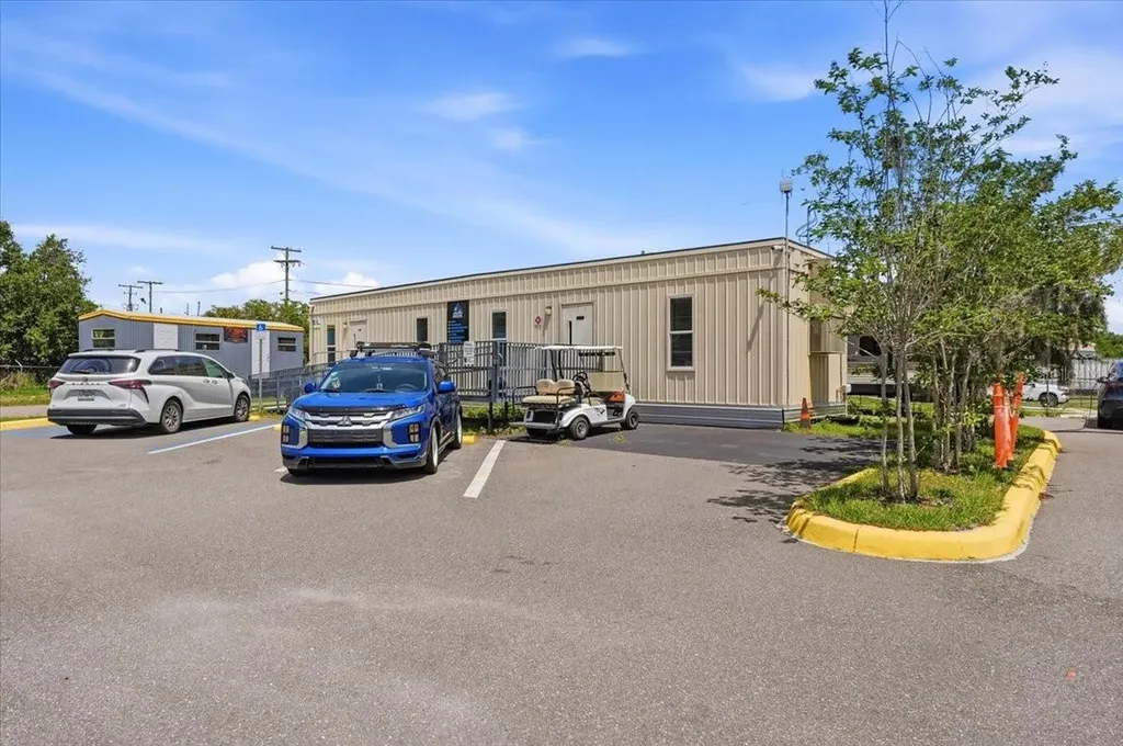 100 S Airport Road Lake Wales FL 33859