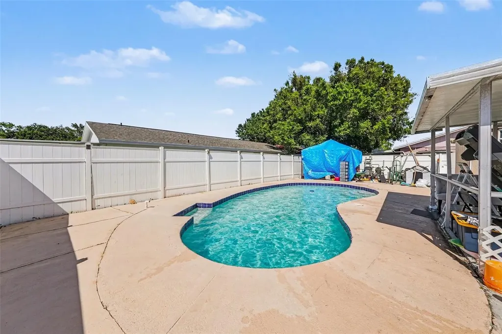 10119 Chimney Hill Court Tampa FL 33615