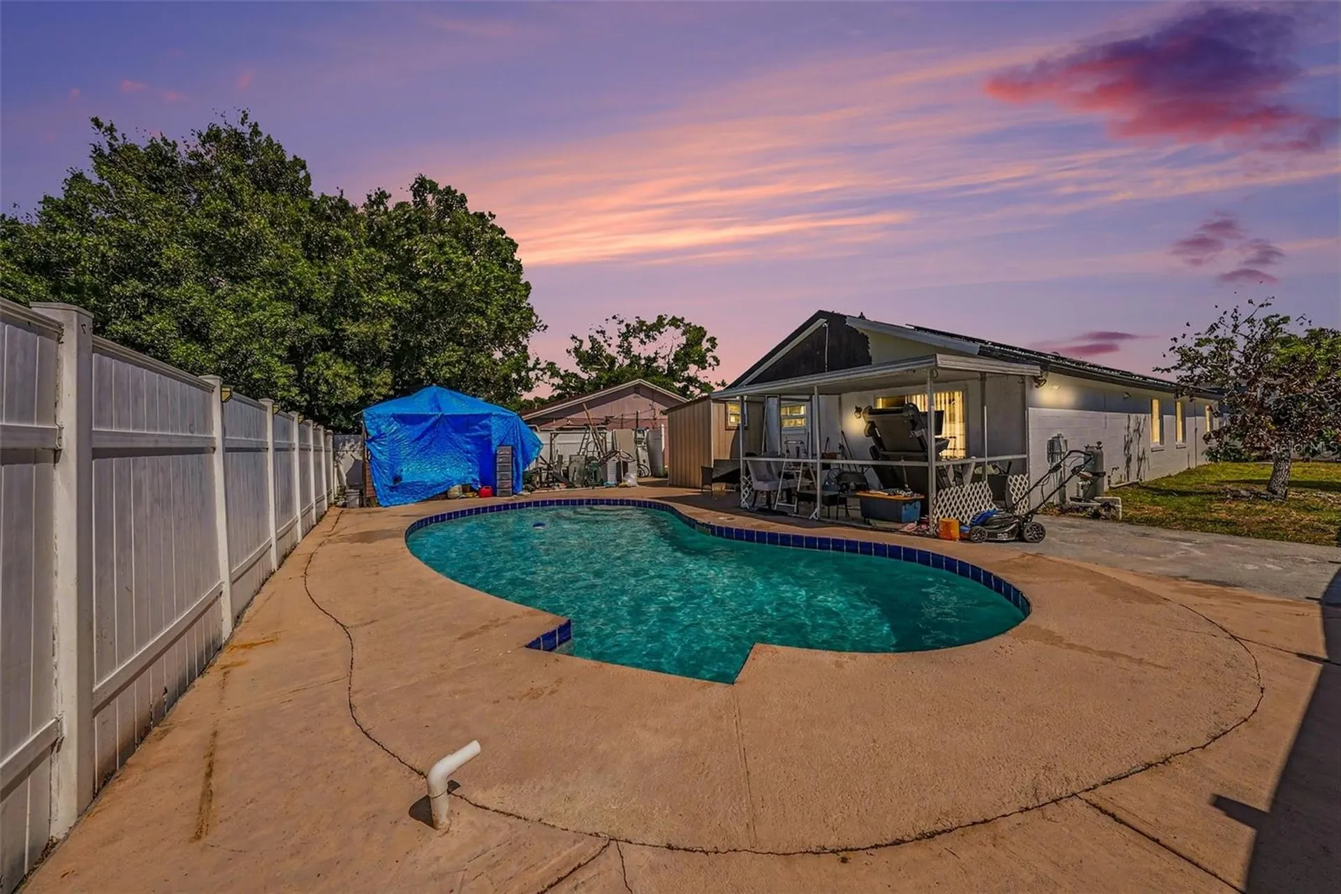 10119 Chimney Hill Court Tampa FL 33615