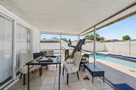 10119 Chimney Hill Court Tampa FL 33615