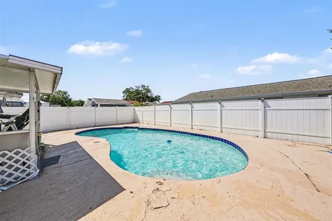 10119 Chimney Hill Court Tampa FL 33615