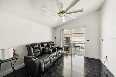 10119 Chimney Hill Court Tampa FL 33615