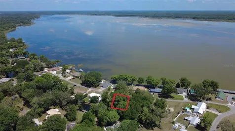 Cr 457 Lake Panasoffkee FL 33538
