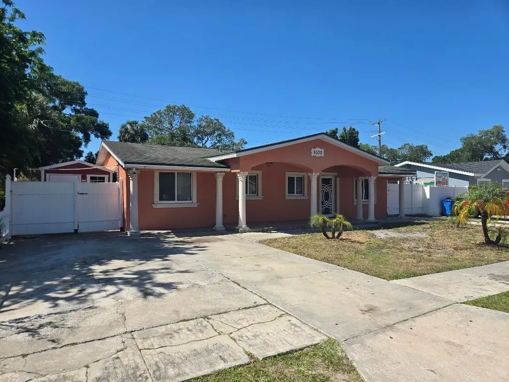 6532 La Mesa Circle Tampa FL 33634