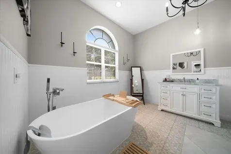 2411 SE 27th Street Ocala FL 34471
