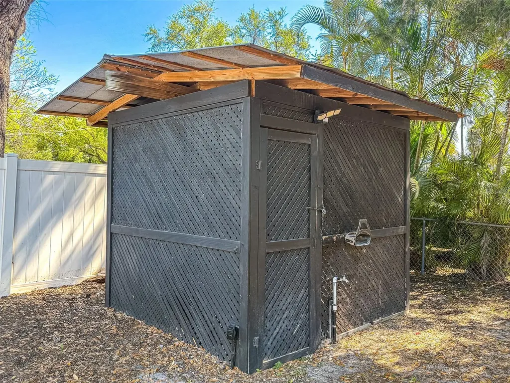 5807 Barry Lane Tampa FL 33634
