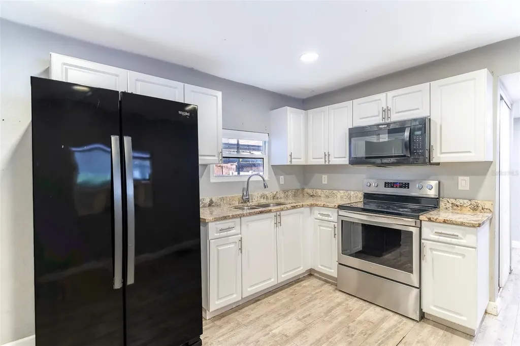 5807 Barry Lane Tampa FL 33634
