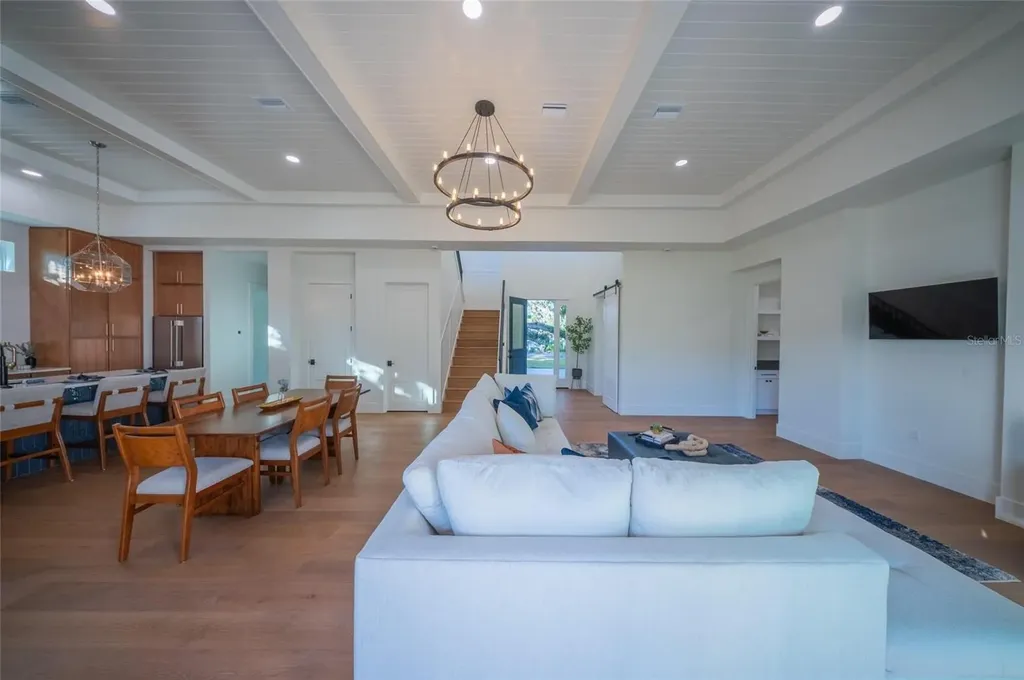 2420 Floyd Street Sarasota FL 34239