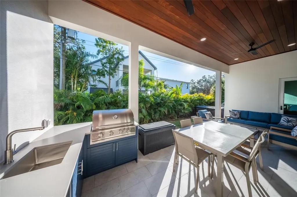 2420 Floyd Street Sarasota FL 34239