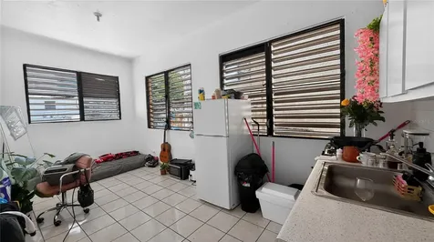 162 La Placita De Santurce, Calle Dos Hermanos San Juan PR 00907