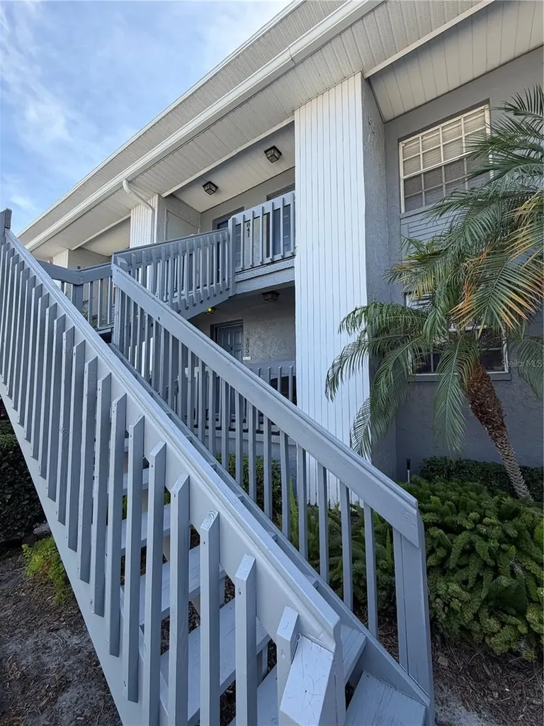 4839 Mcelroy Tampa FL 33611