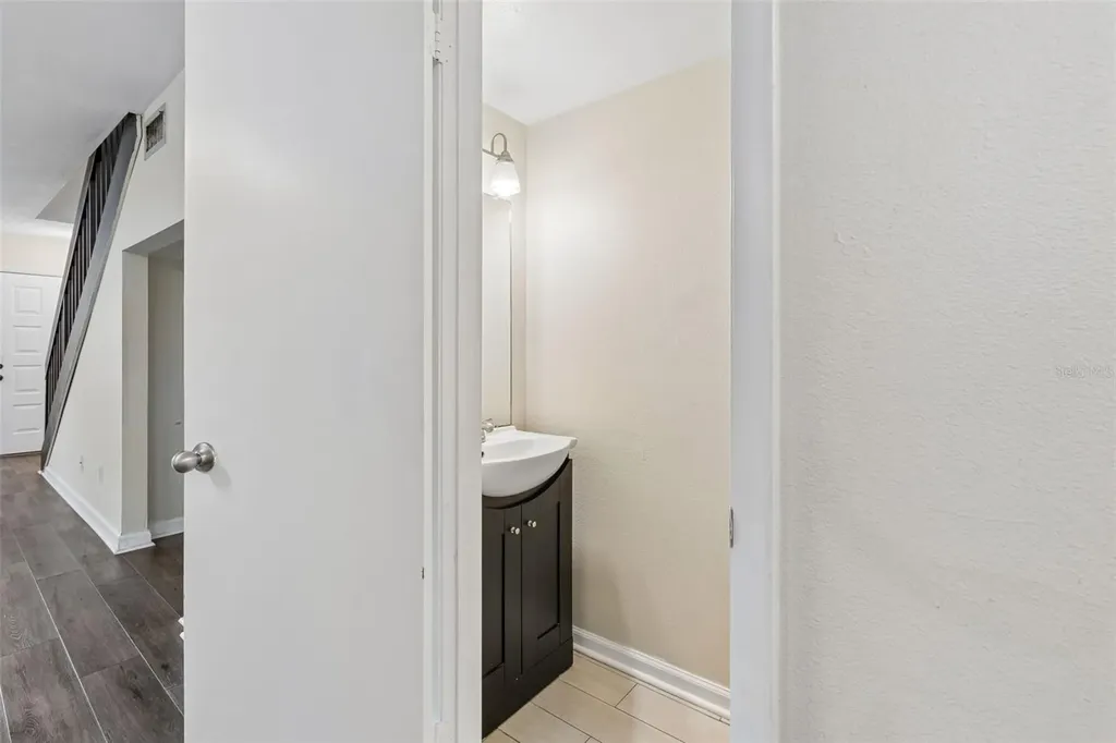 4839 Mcelroy Tampa FL 33611