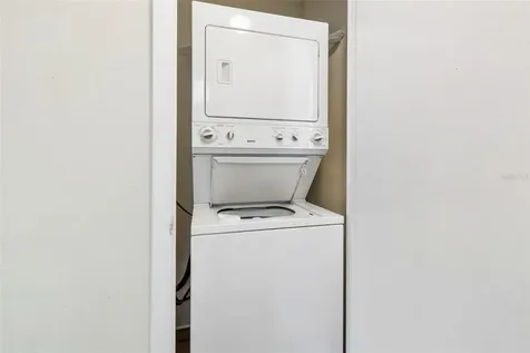 4839 Mcelroy Tampa FL 33611