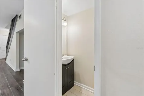 4839 Mcelroy Tampa FL 33611
