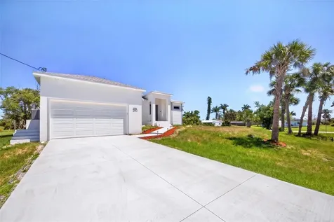200 Leach Drive Punta Gorda FL 33950