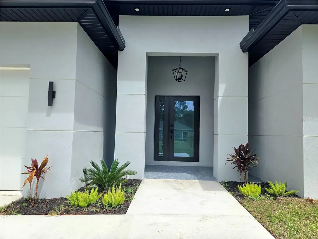 4566 Eldron Avenue North Port FL 34286