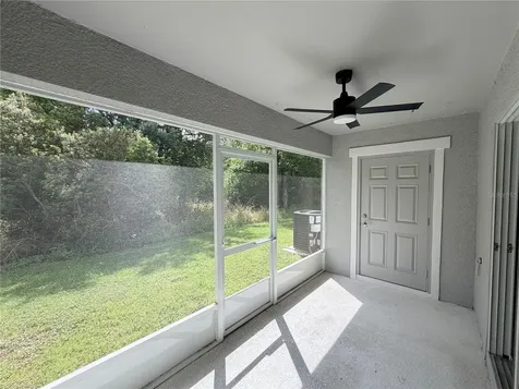 2738 Idyll Lakes Circle Plant City FL 33566