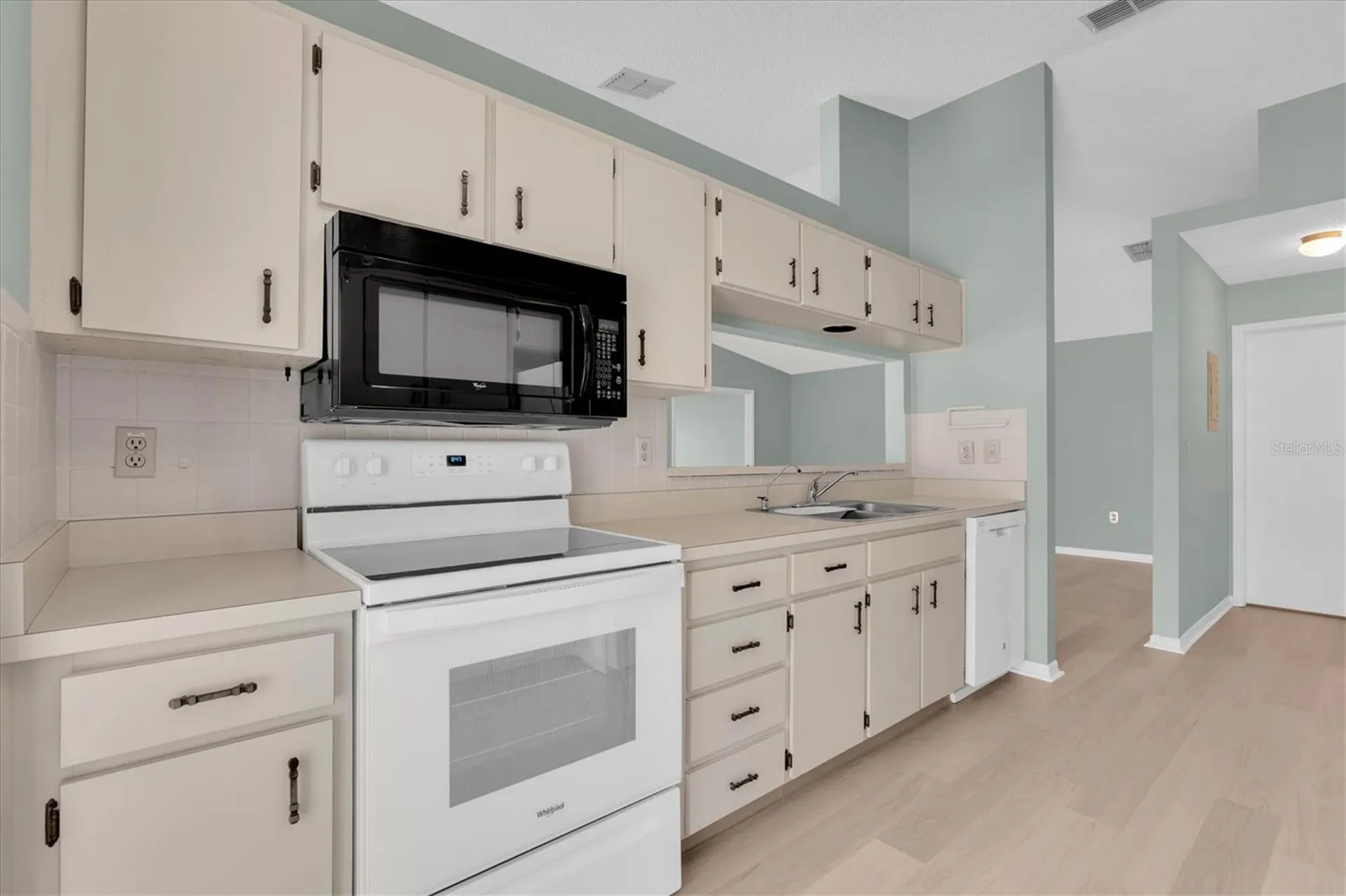 2023 Nash Drive Clearwater FL 33763