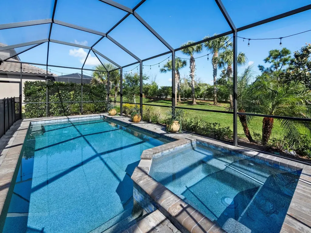 6129 Lungo Lago Drive Sarasota FL 34241