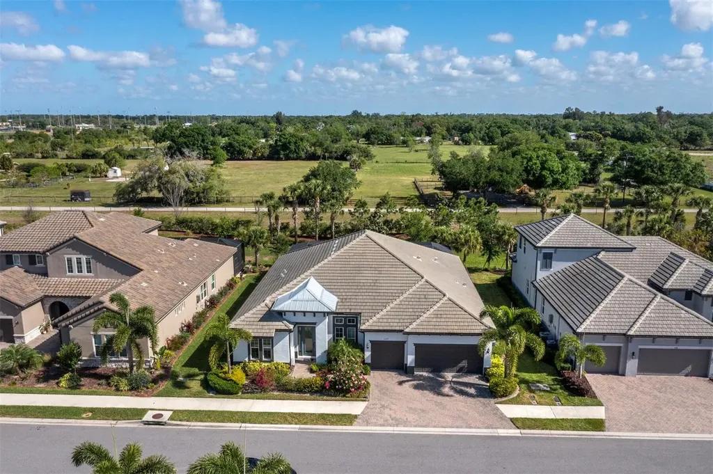 6129 Lungo Lago Drive Sarasota FL 34241