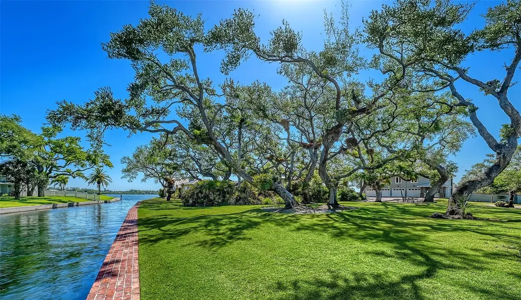 1249 S Basin Lane Sarasota FL 34242