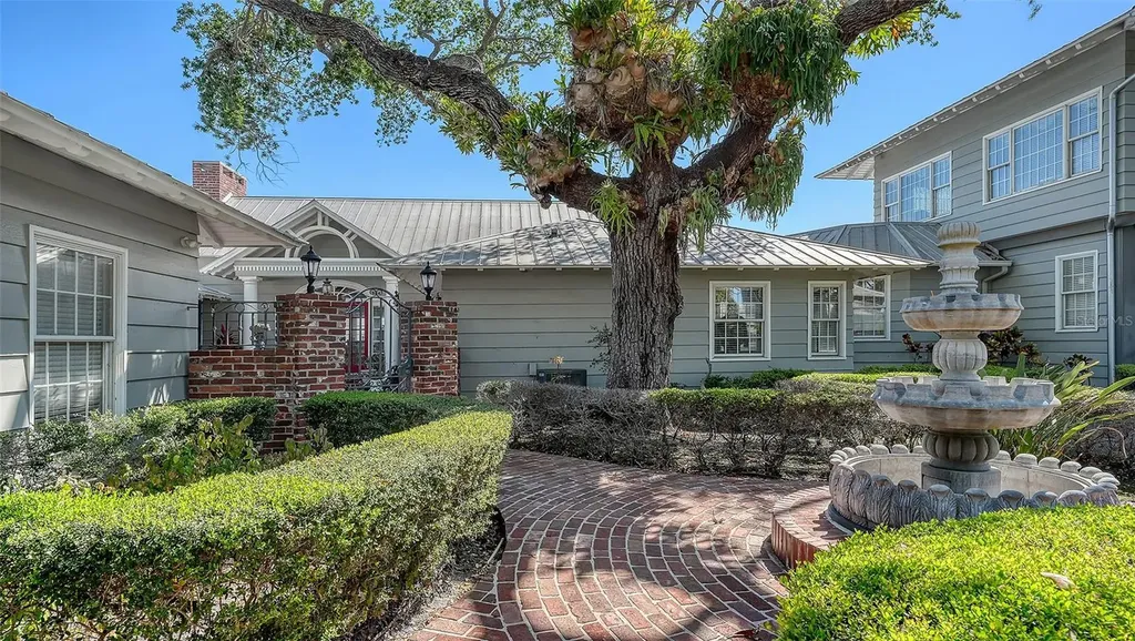 1249 S Basin Lane Sarasota FL 34242