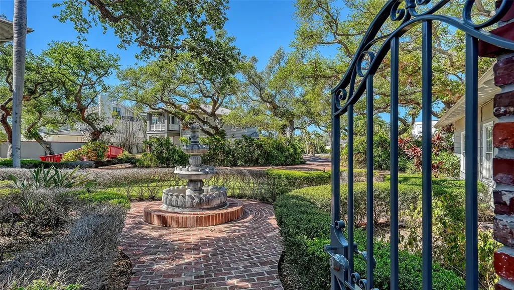 1249 S Basin Lane Sarasota FL 34242