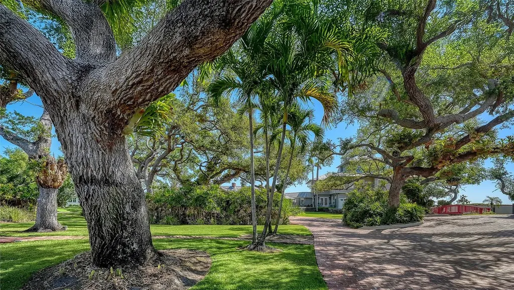 1249 S Basin Lane Sarasota FL 34242