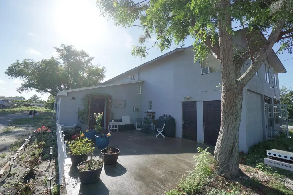 53 Bluff Lake Road Mascotte FL 34753