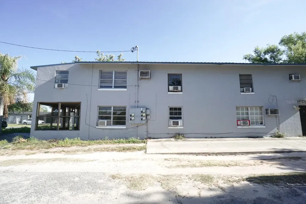 53 Bluff Lake Road Mascotte FL 34753