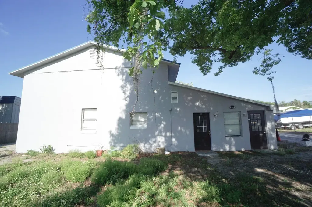 53 Bluff Lake Road Mascotte FL 34753