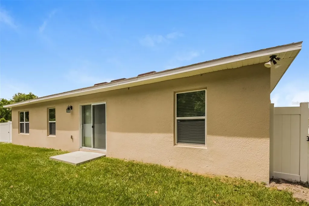 463 Columbia Court Kissimmee FL 34759