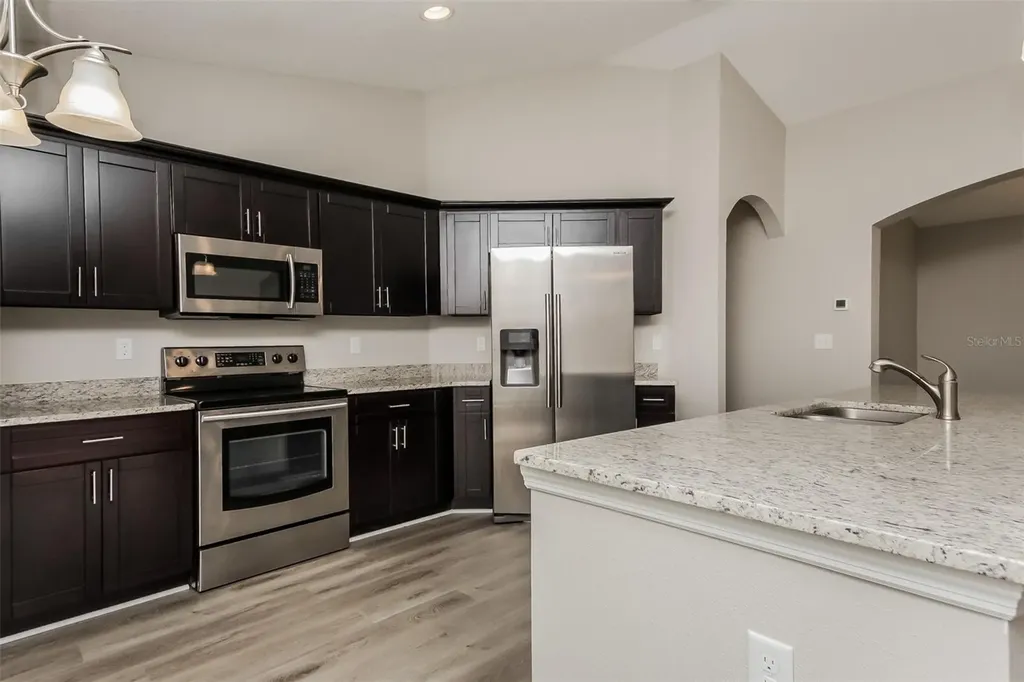 463 Columbia Court Kissimmee FL 34759