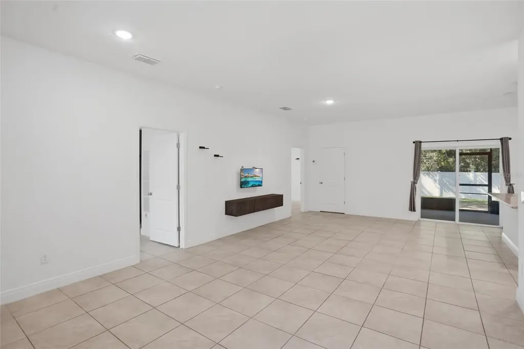 1010 Mayfair Place Kissimmee FL 34758