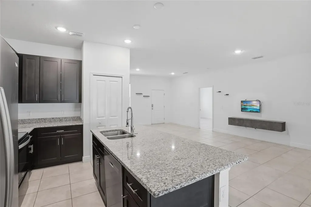1010 Mayfair Place Kissimmee FL 34758