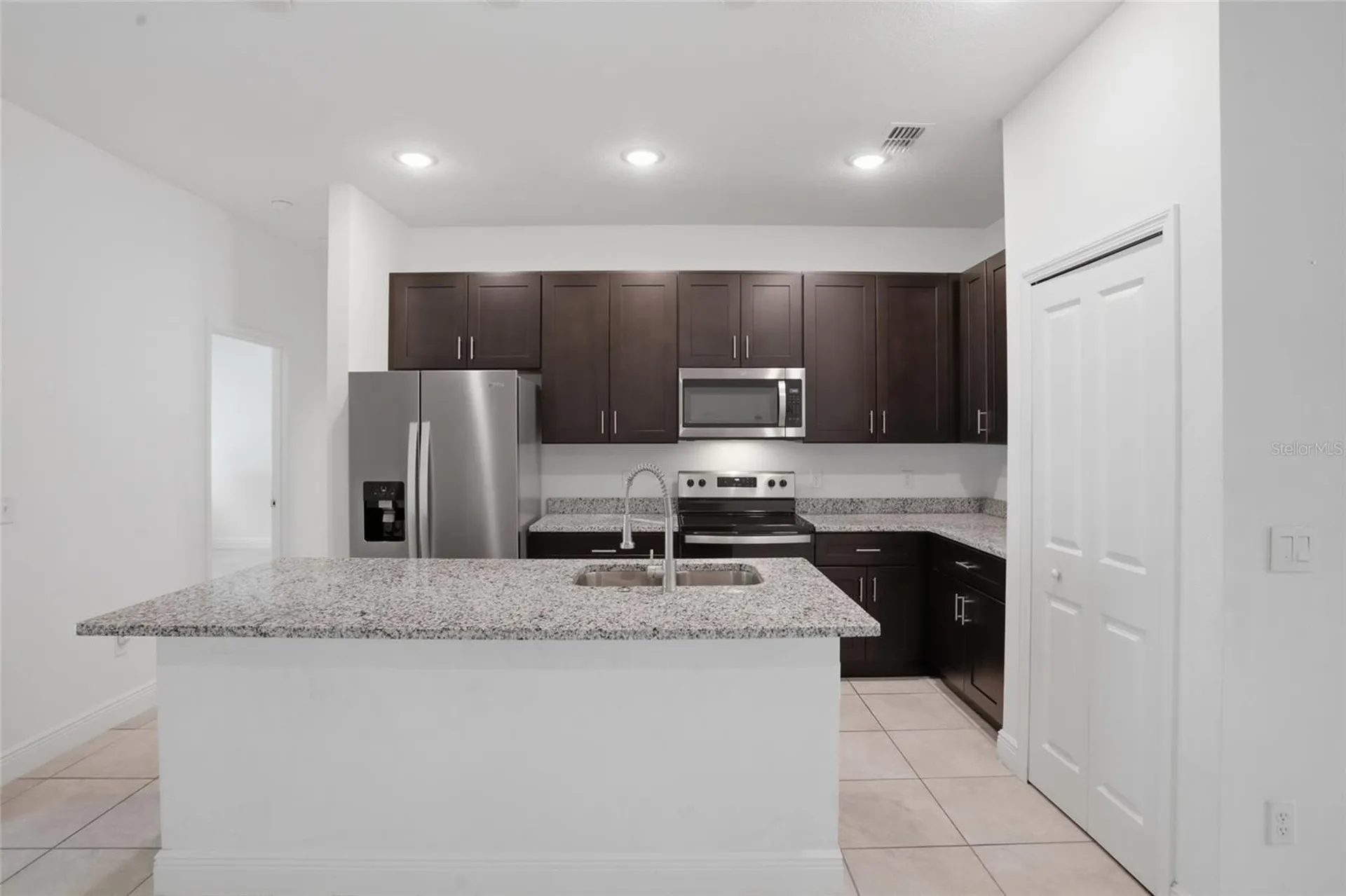 1010 Mayfair Place Kissimmee FL 34758