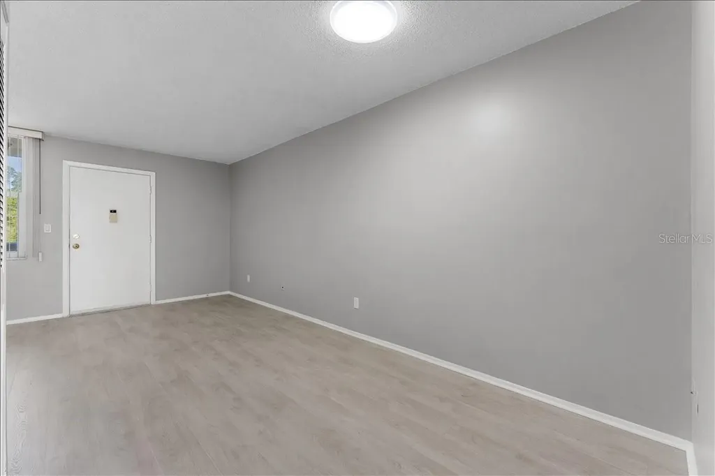 4885 1st Street NE St Petersburg FL 33703