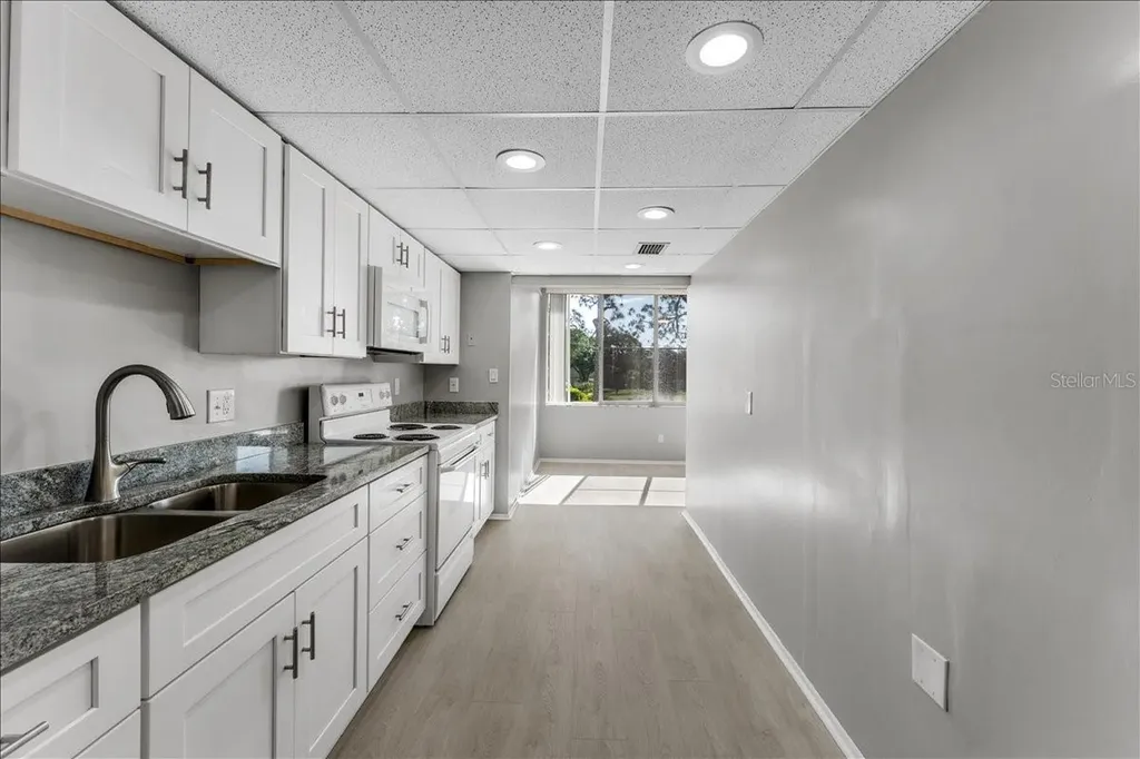 4885 1st Street NE St Petersburg FL 33703