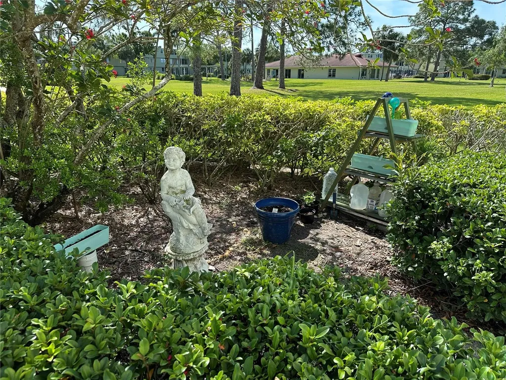 4885 1st Street NE St Petersburg FL 33703