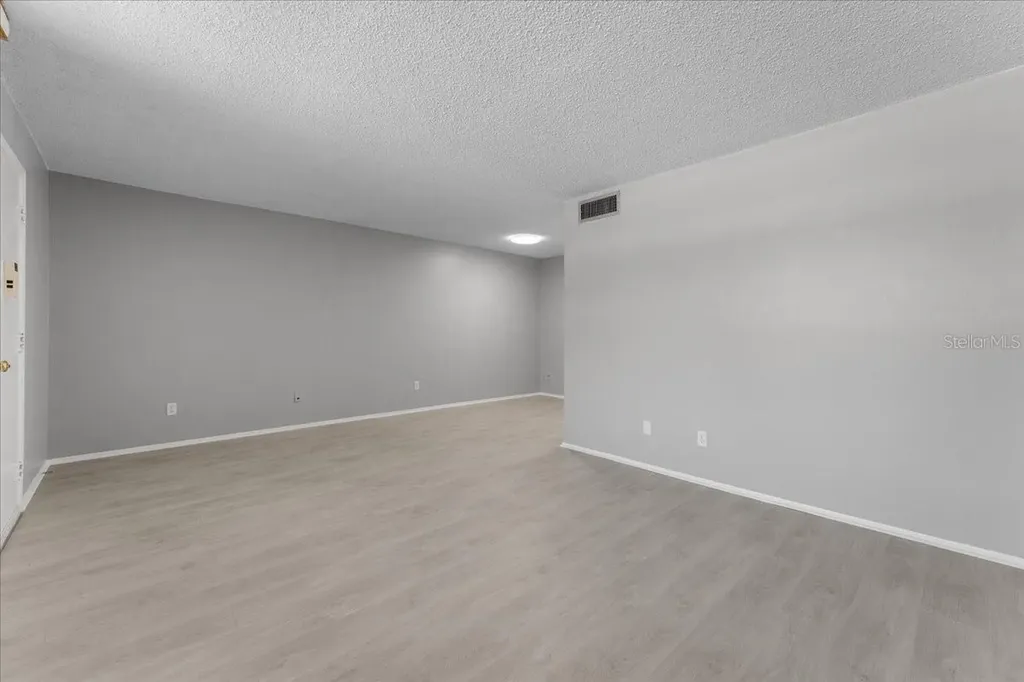 4885 1st Street NE St Petersburg FL 33703