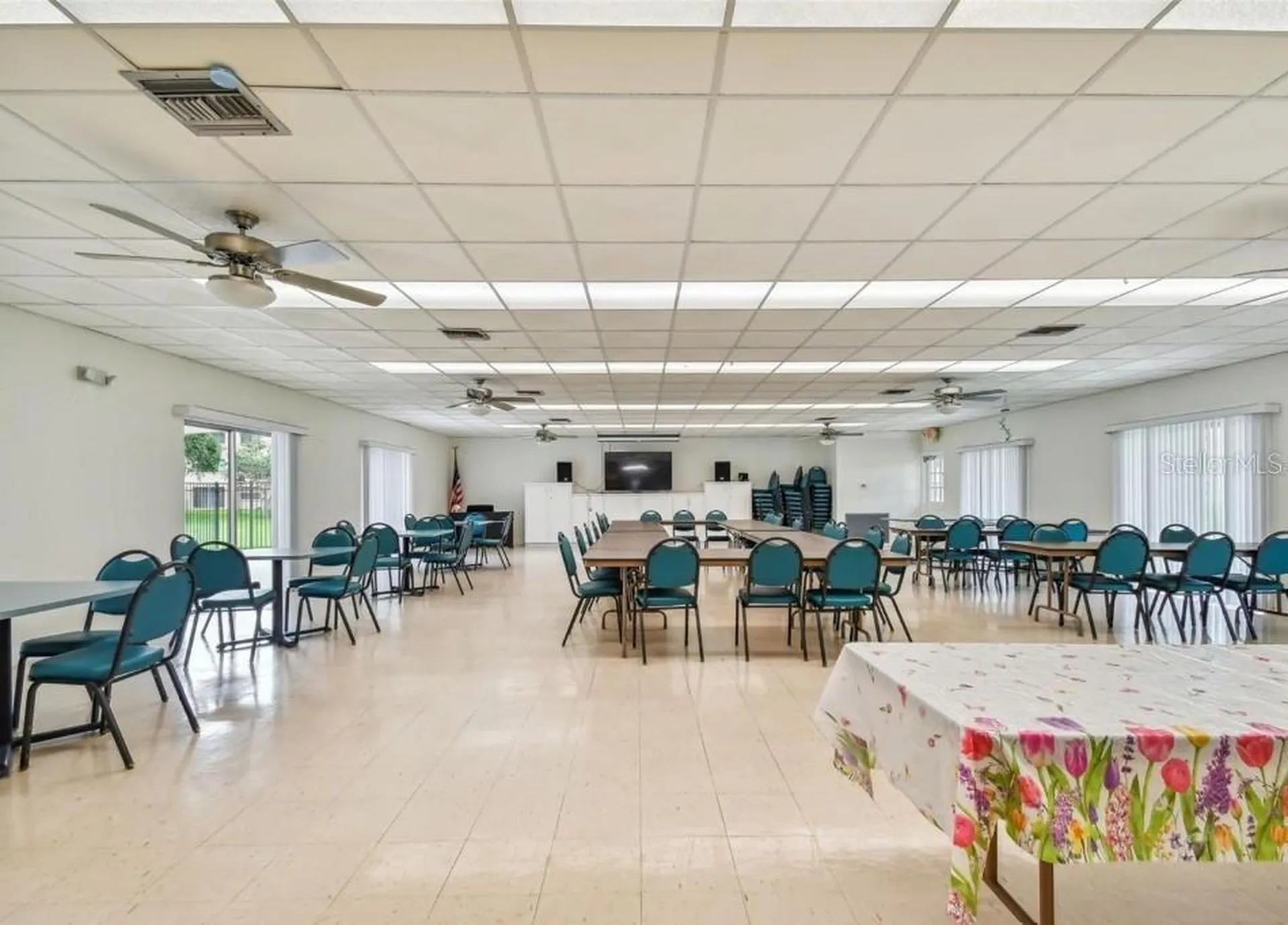 4885 1st Street NE St Petersburg FL 33703