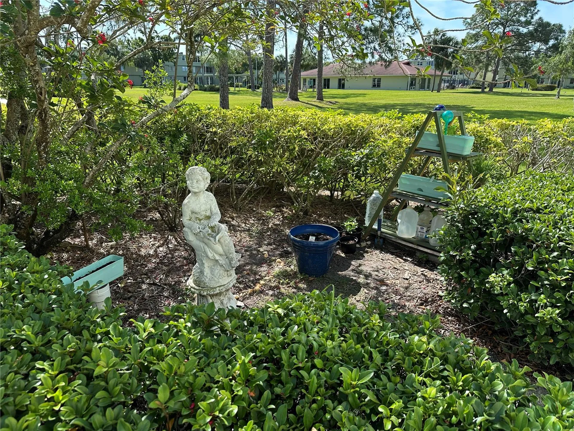 4885 1st Street NE St Petersburg FL 33703