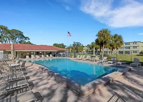 4885 1st Street NE St Petersburg FL 33703